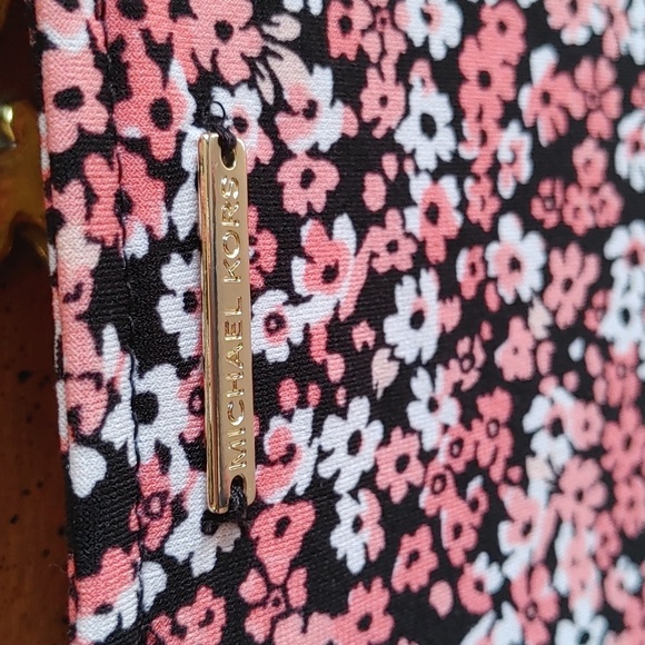 MICHAEL KORS Short Sleeve Floral Top - Picture 4 of 8